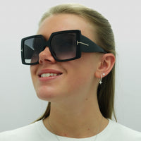 Tom Ford Sunglasses Quinn FT0790 01B Shiny Black Grey Smoke Gradient