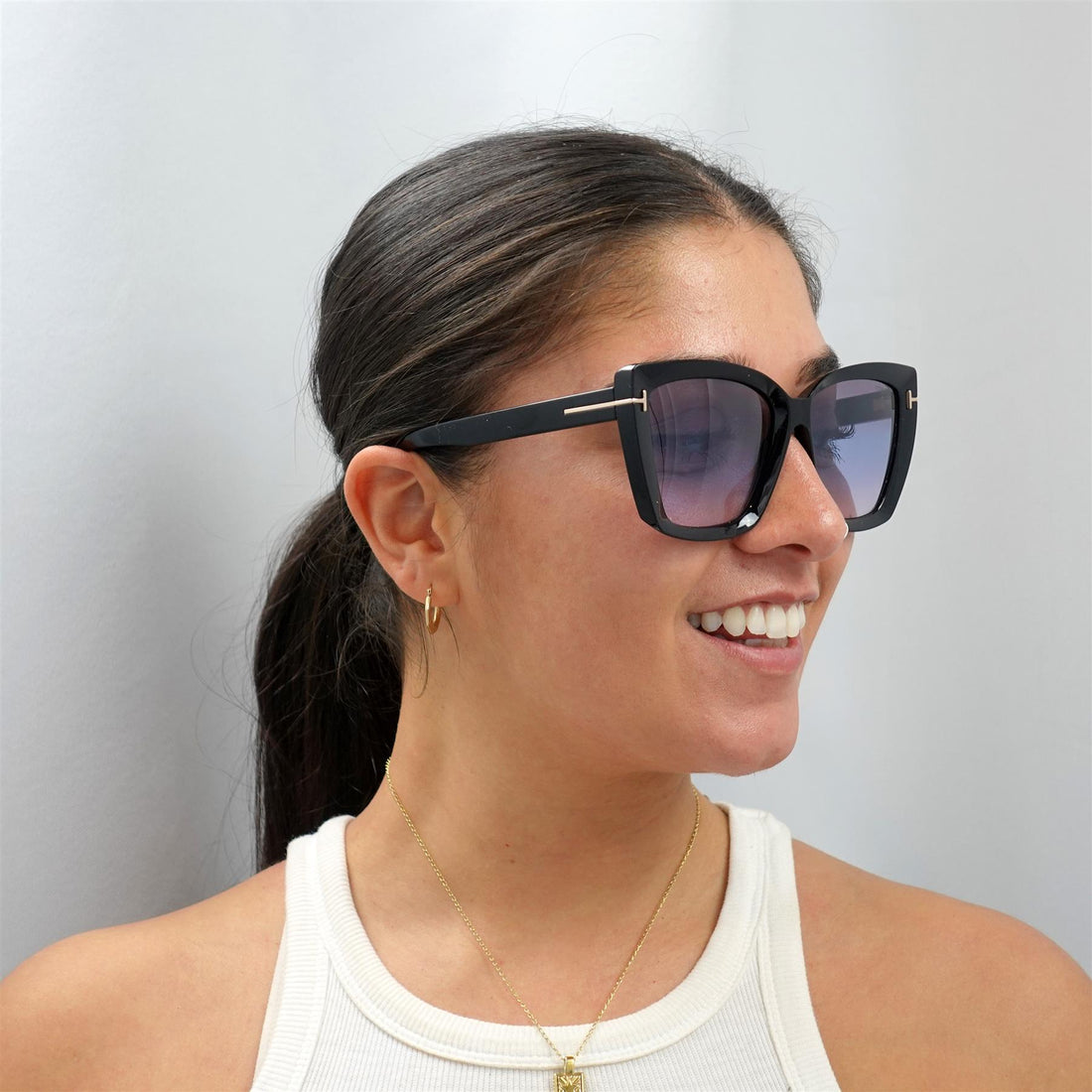 Tom Ford Sunglasses Scarlet FT0920 01B Shiny Black Smoke Gradient