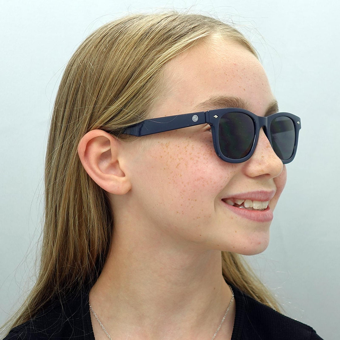 Smarty Sunglasses X2054 D Navy Dark Grey