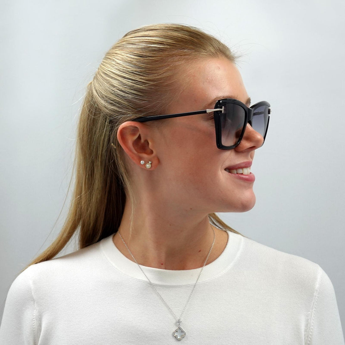 Tom Ford Sunglasses Leah FT0849 01B Shiny Black Smoke Gradient