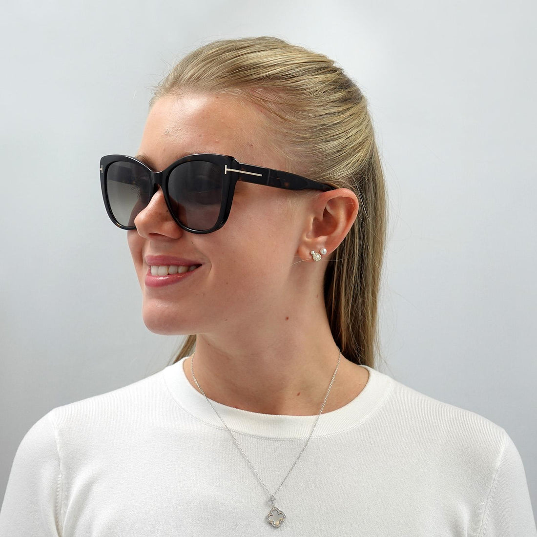 Tom Ford Sunglasses FT0937 Nora 52K Dark Havana Roviex Gradient