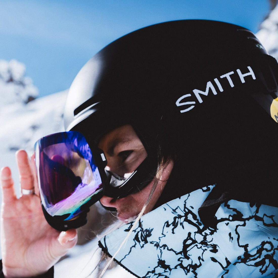 Smith Ski Goggles 4D Mag 0JX 4B Black ChromaPop Everyday Blue Mirror & CP Storm Blue Sensor Mirror