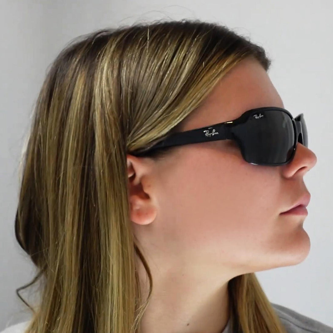 New Ray-Ban Sunglasses 4068 601 Black Crystal Green