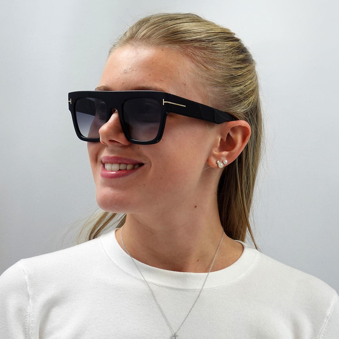 Tom Ford Sunglasses Renee FT0847 01B Shiny Black Grey Smoke Gradient